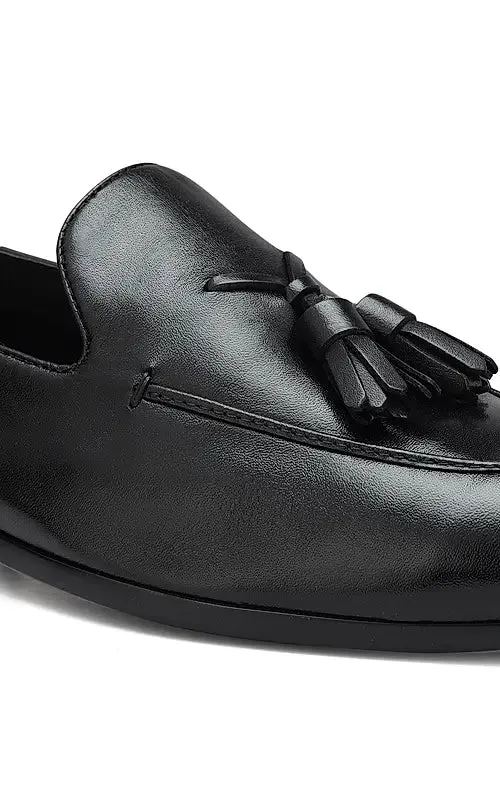 Black Leather Loafers With Tassels