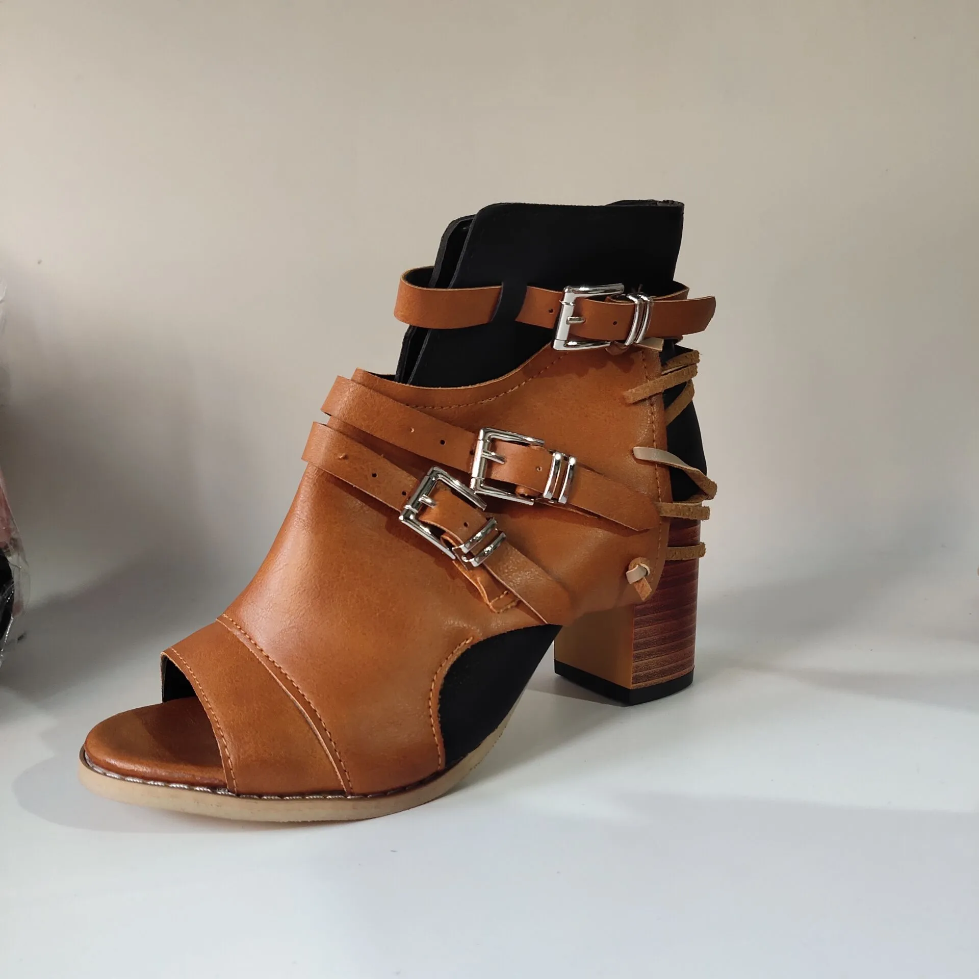 Chicvane Leather Buckle Closure Open Toe Chunky Heel Sandals