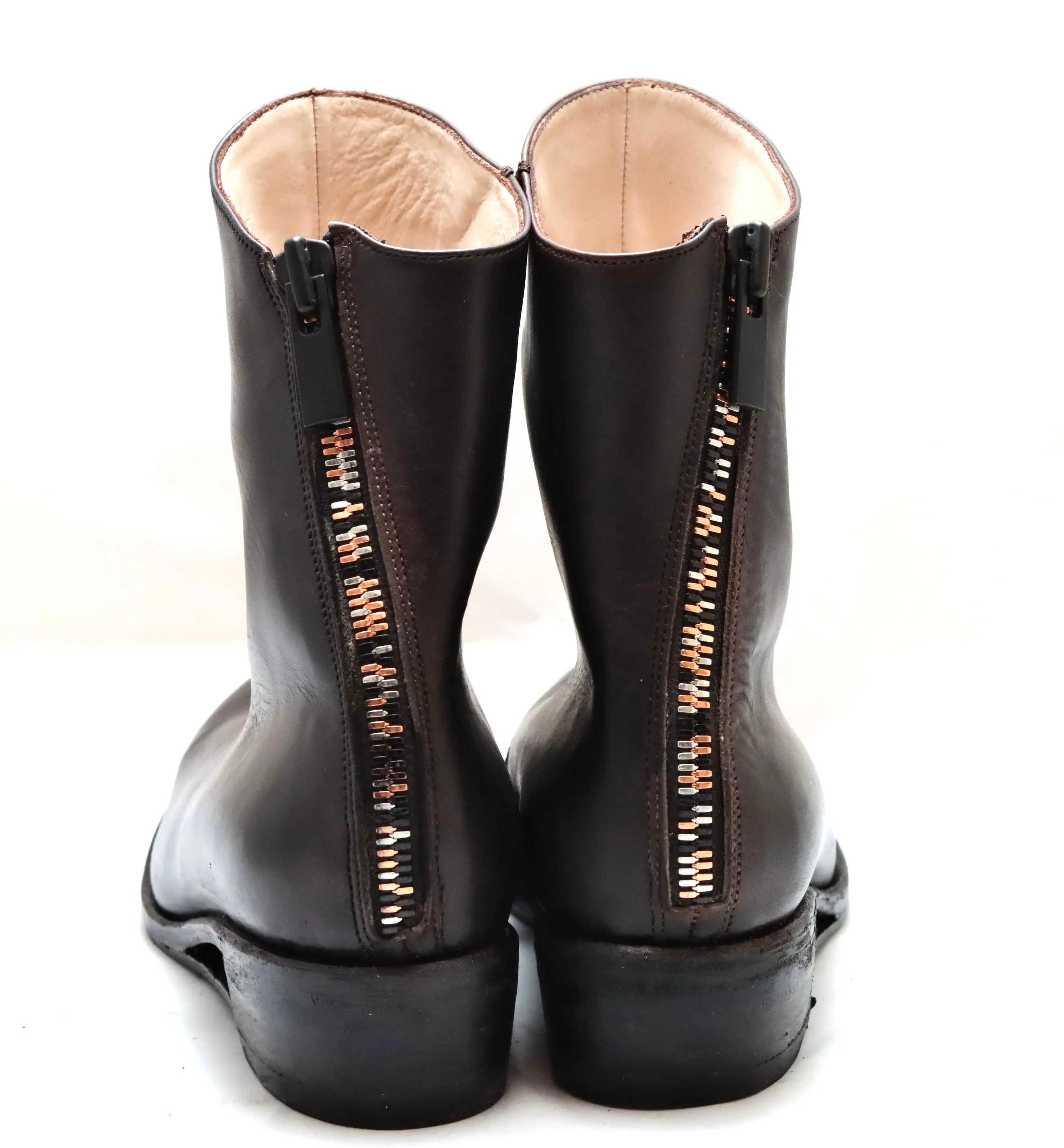 Zip back boot  | Choc black  | Calf